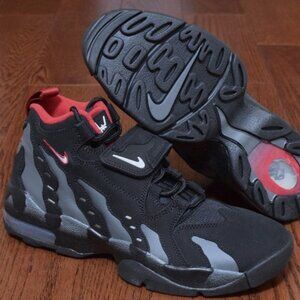 Nike Air DT Max '96 Falcons Deion Sanders Diamond Turf Men's Size 10.5 NEW
